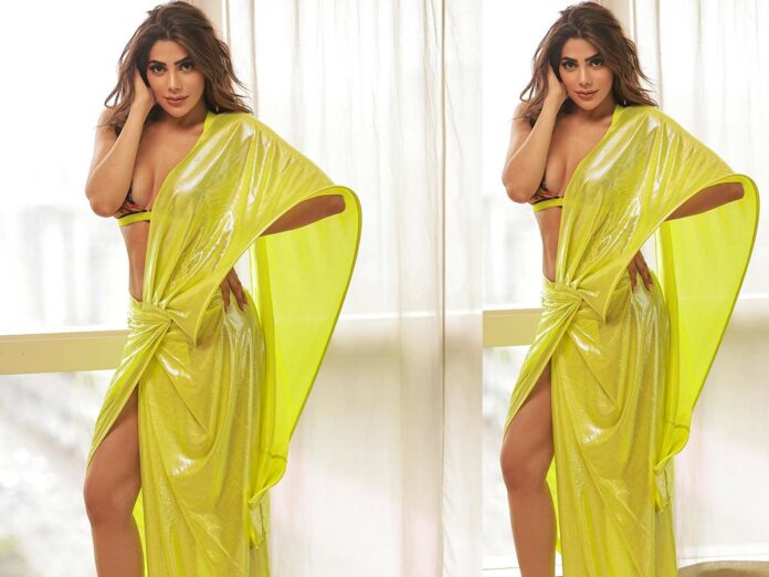Pic Talk: Bigg Boss beauty's sizzling saree avatar