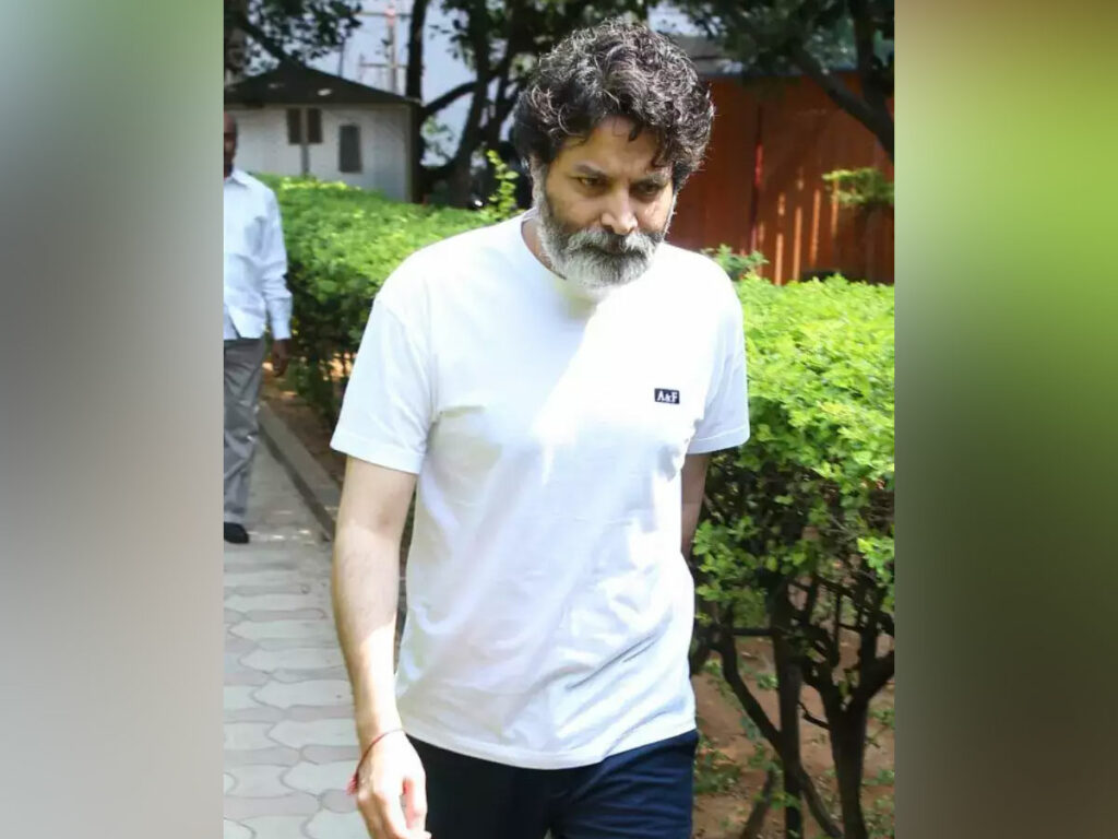 Weird Coincidence: Trivikram's moral support to top stars in their grief