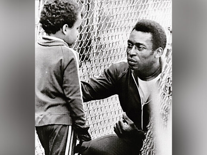Football legend Pele's health worsens; family gathers at the hospital