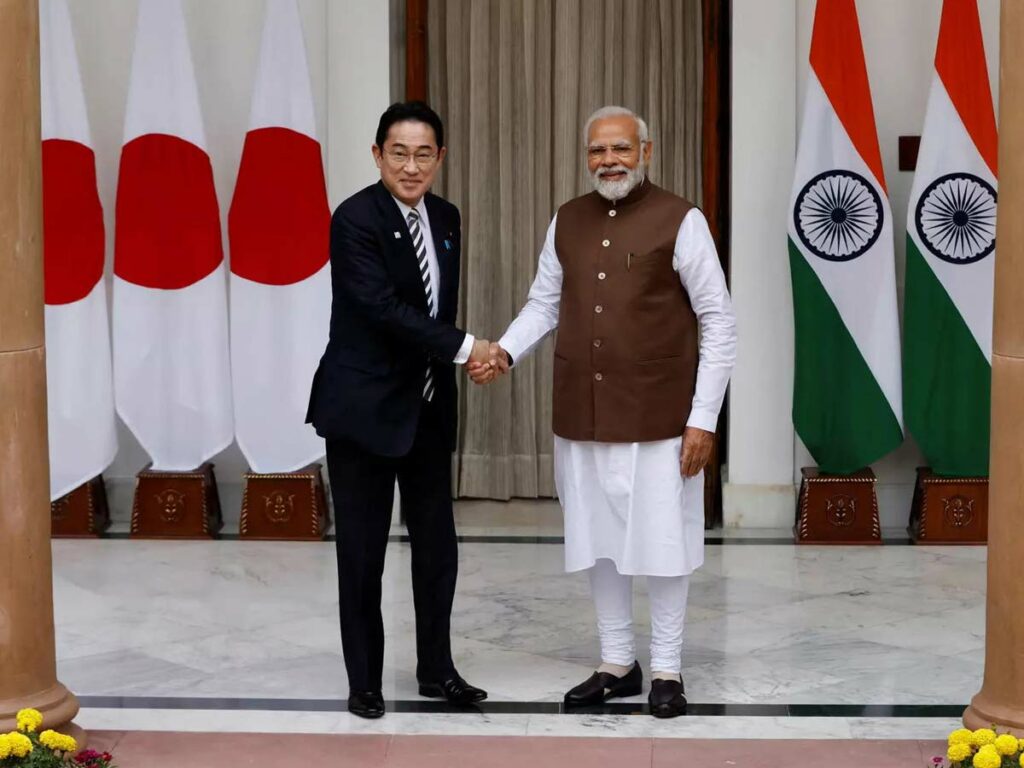 Japan PM Invites Modi to G-7 Summit in Hiroshima