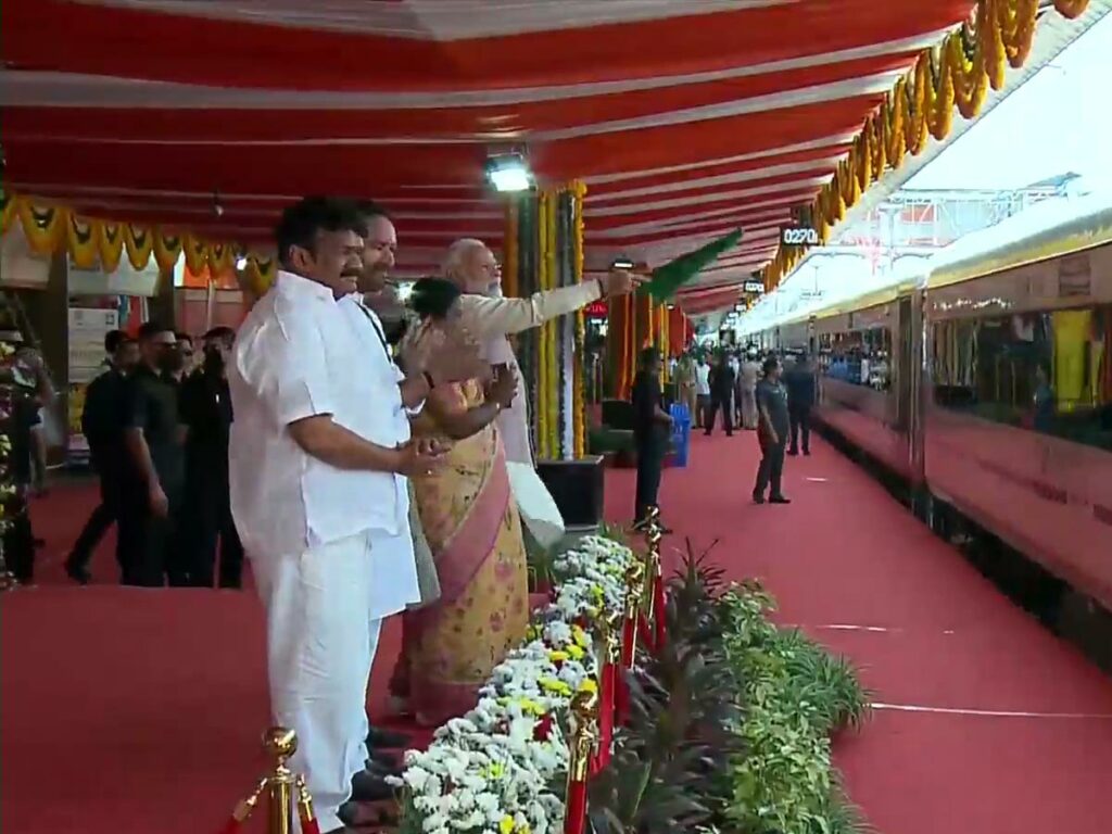 Secunderabad welcomes Narendra Modi: Grand Launch of Vande Bharat Train