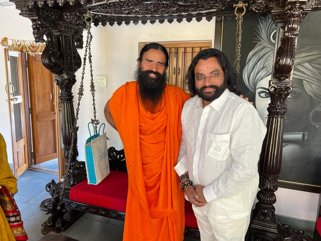 Yoga Guru Ramdev Baba appreciates UBlood found Dr. Jai Yalamanchili's noble work