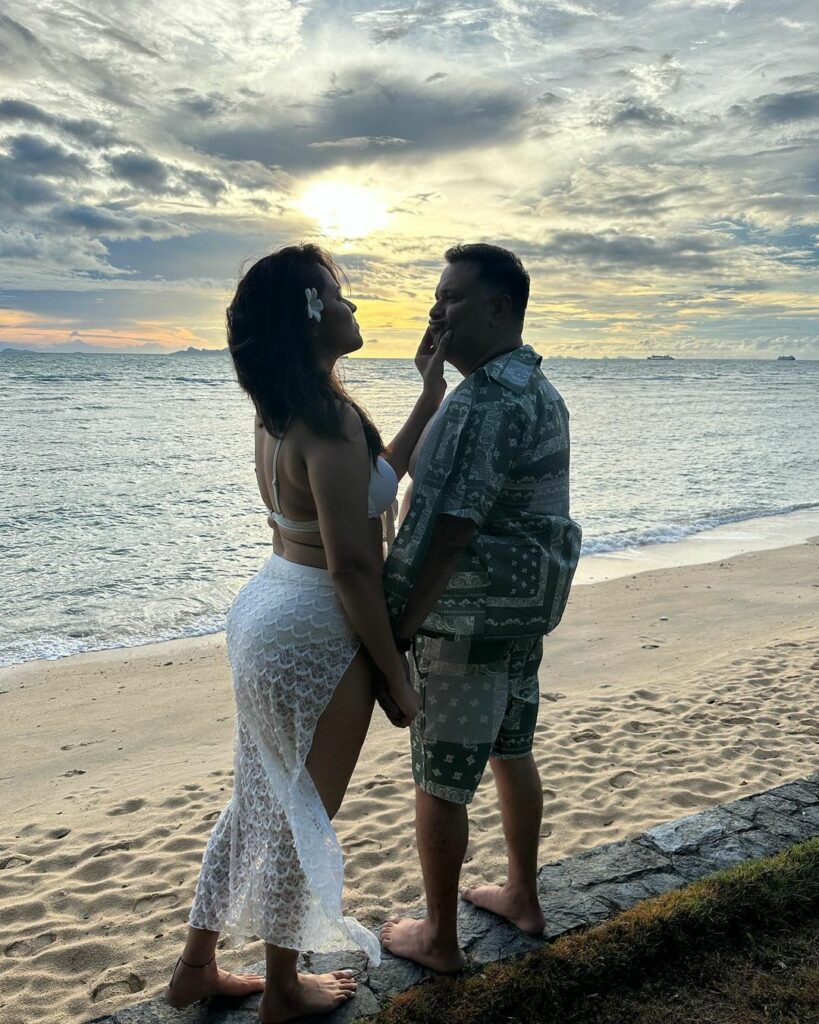 Pic Talk: Anasuya's hot beach vacation with husband goes viral - JSWTV.TV
