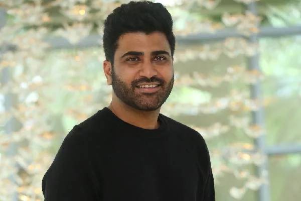 Sharwanand to romance two heroines