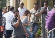 Kareena Kapoor Khan urges privacy as Saif Ali Khan recovers in hospital Kareena Kapoor Khan urges privacy as Saif Ali Khan recovers in hospital